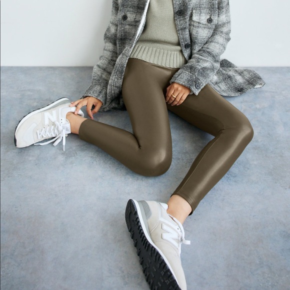 Wilfred Free Daria Vegan Leather Pants - Picture 2 of 8